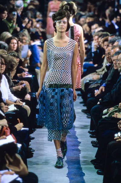 Look 10